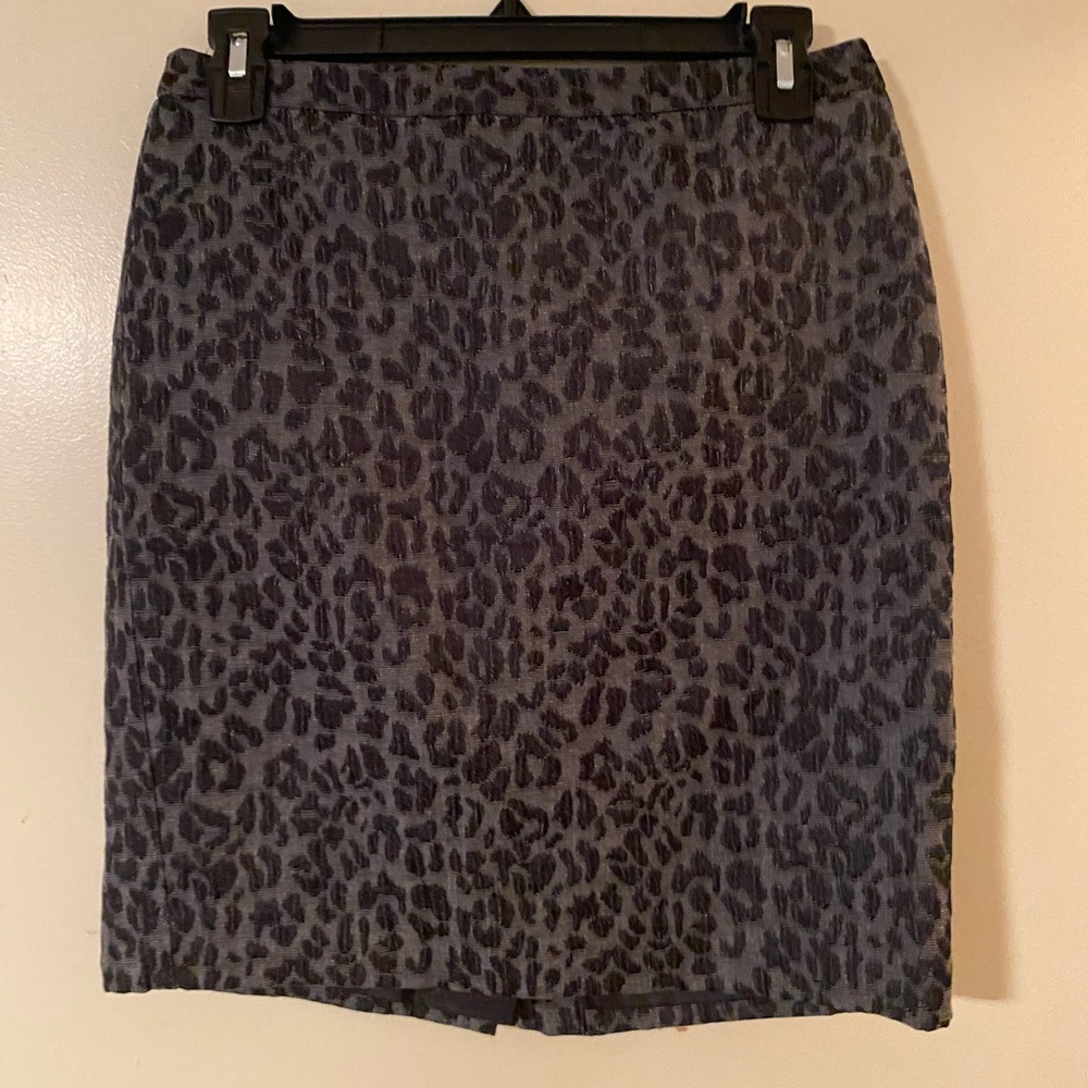 Loft women’s skirt, size 2 petite